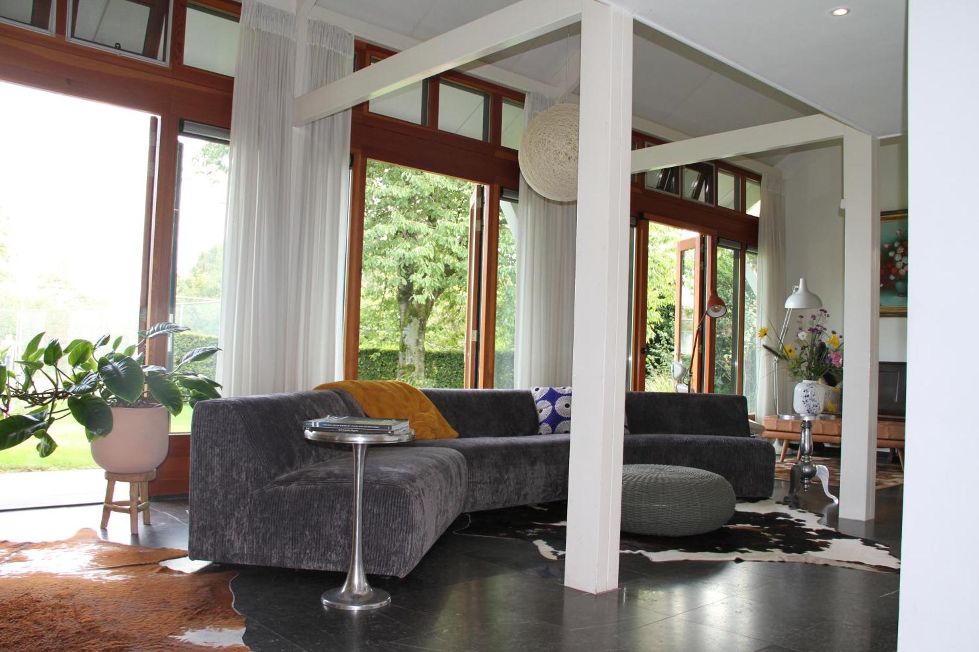 Familiehuis De Betuwe Met Prive Kunstgras Tennisbaan En Sauna Villa Erichem Exterior photo